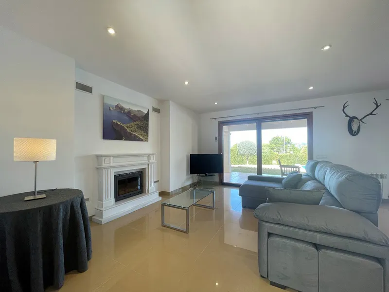 Splendid 4-bedroom villa with pool and sea views in the Santa Ponsa area — photo 4