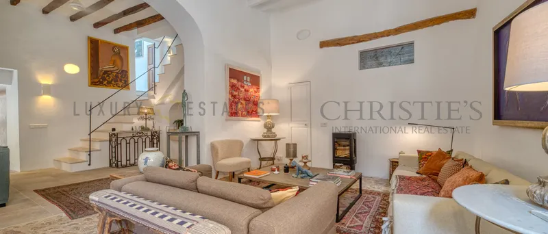 Charming renovated townhouse in Fornalutx with garden and mountain views — photo 6