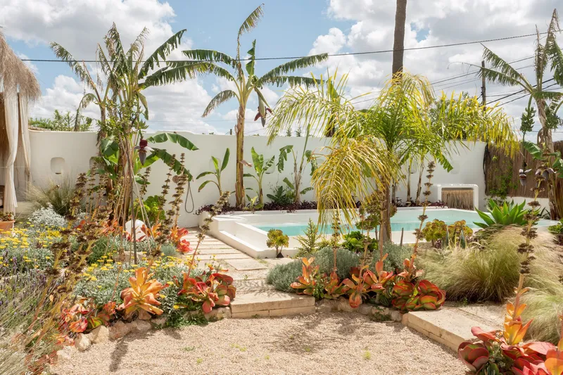 Reformed home with guest house, pool & garden in Establiments — photo 10