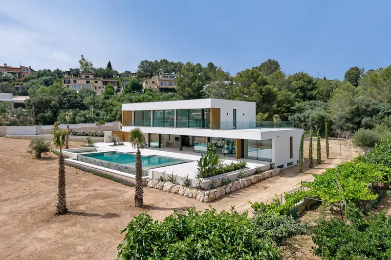 New build luxury family house with sea views on a flat plot in Bunyola - Marcel Remus Real Estate — photo 1