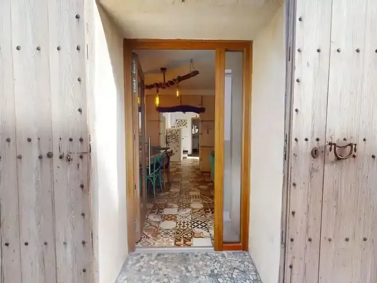 Exclusiva casa de pueblo con piscina, garaje y amplias terrazas en el casco antiguo de Son Servera — photo 1