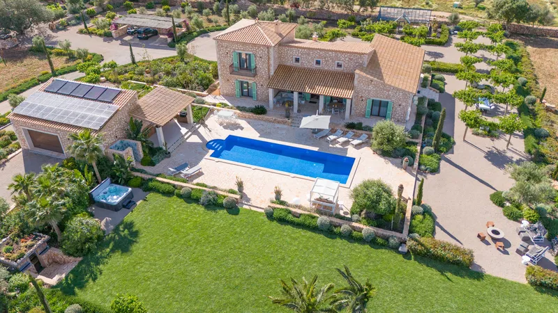 Impressive luxury finca in Porreres with olive plantation, vineyard and absolute privacy — photo 4
