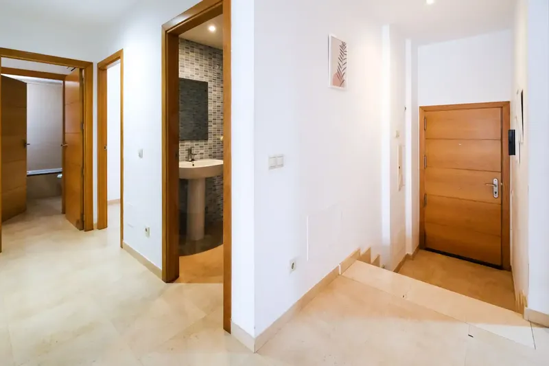 Portixol - Apartment - 7 Rooms - 95 m² - Very Good Condition - 2 Minutes from Port of Portixol — photo 2