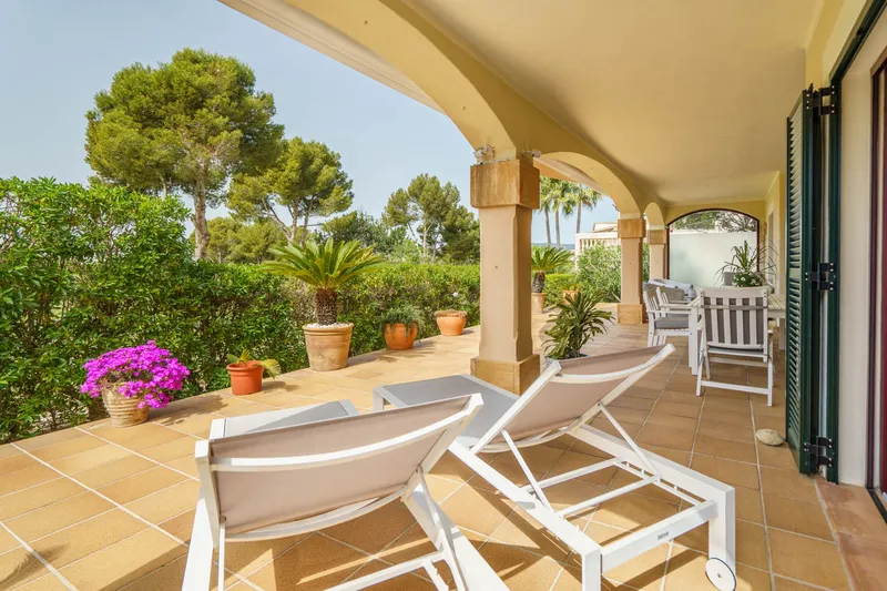 Elegant garden apartment in Santa Ponsa with golf course views — photo 8