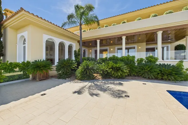 SOLD – Villa Hole 12 — photo 1