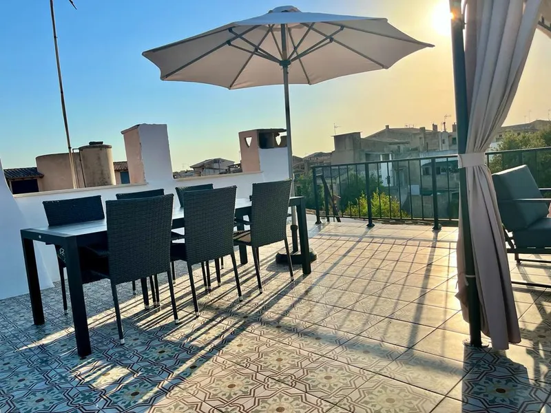 Llucmajor: Exclusive townhouse with pool and rooftop terrace in the town center — photo 7