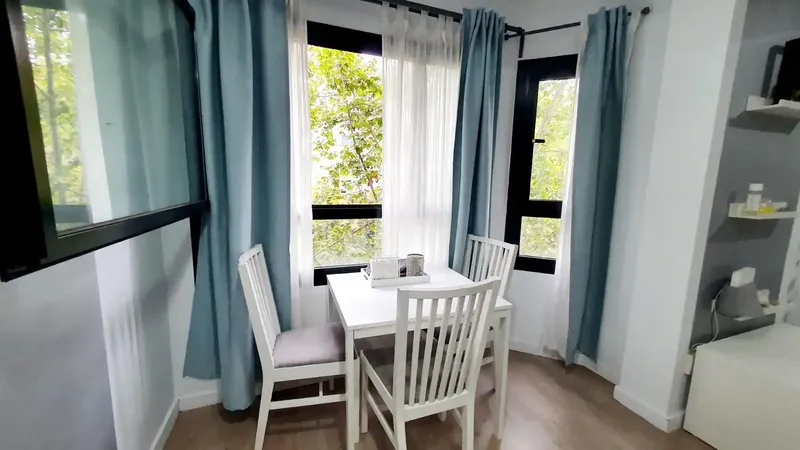 Se alquila acogedor apartamento amueblado en un edificio totalmente renovado en el centro de palma, a unos pasos del mercado de Pere Garau y — photo 11