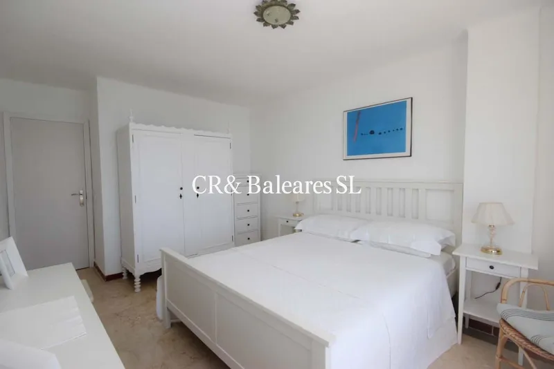 Lovely beachfront apartment with stunning sea views — photo 5