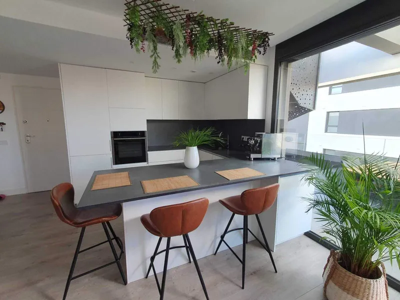 100m² penthouse with 4 rooms, 2 bathrooms and balcony for sale — photo 5