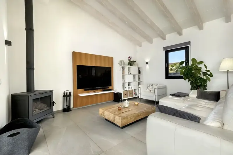 Newly built chalet in the quiet residential area of Crestatx, north of Mallorca, combining contemporary design — photo 7