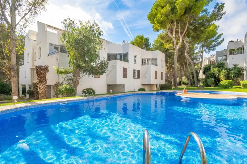 165 m2 duplex in the coveted residential area of Sol de Mallorca, 15' from the beach. Recently renovated in 2022, it stands out for its design — photo 3