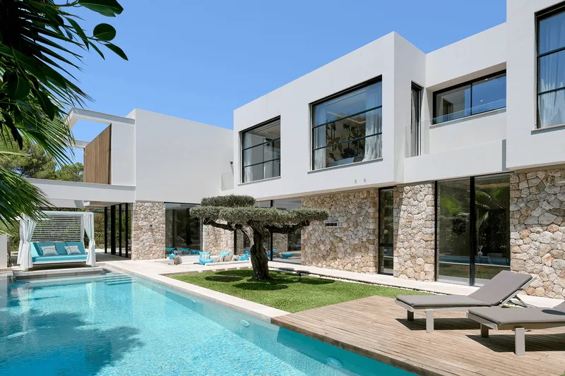 Newly built villa with pool and contemporary design in Nova Santa Ponsa — photo 1