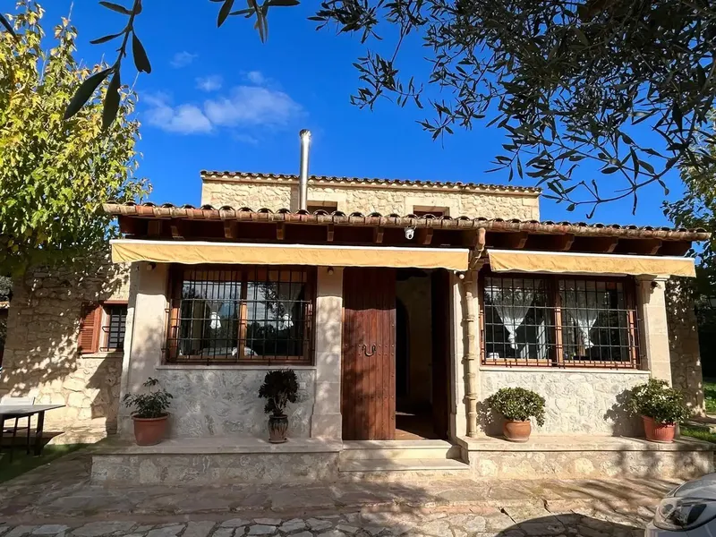 Montuïri, rustic estate of 3,274 m2 for sale with house in perfect condition, ideal for those seeking tranquility without giving up comfort — photo 1