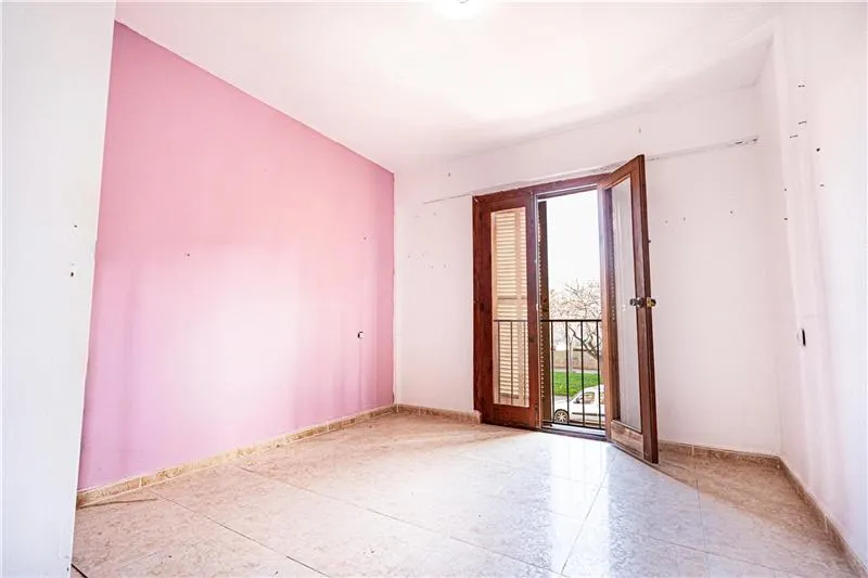 Apartment in the Nou Llevant area — photo 3