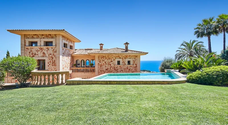 Mediterranean luxury property with 2 units and staff accommodation in Bendinat — photo 6