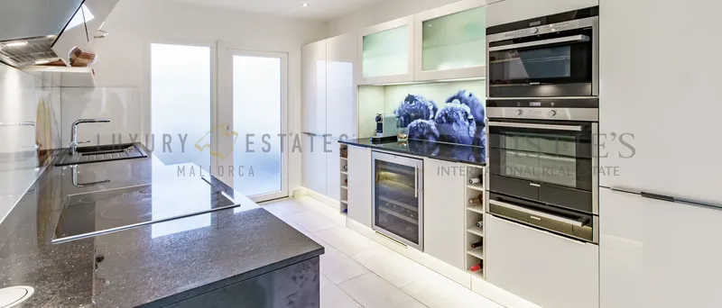 Apartment in Santa Ponsa in first sea line and private sea access — photo 4