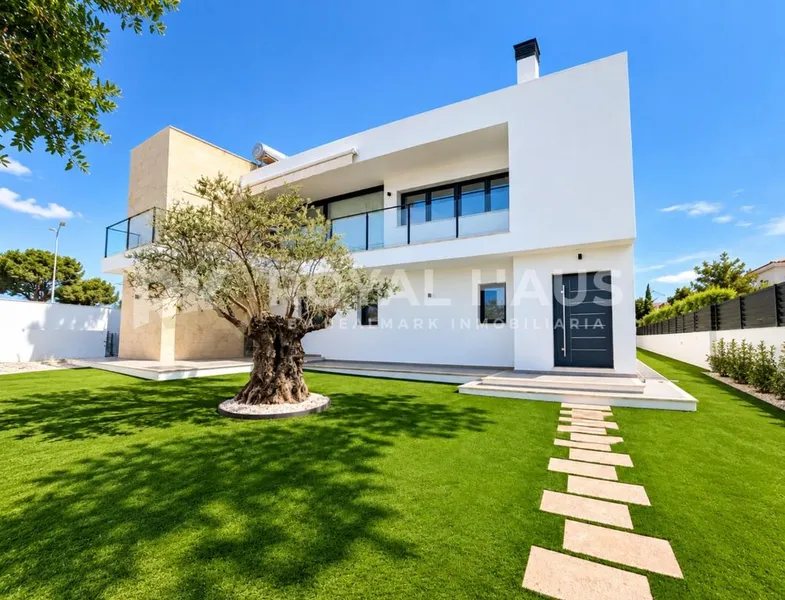 Semidetached House in Marratxí, Province of Balearic Islands — photo 1