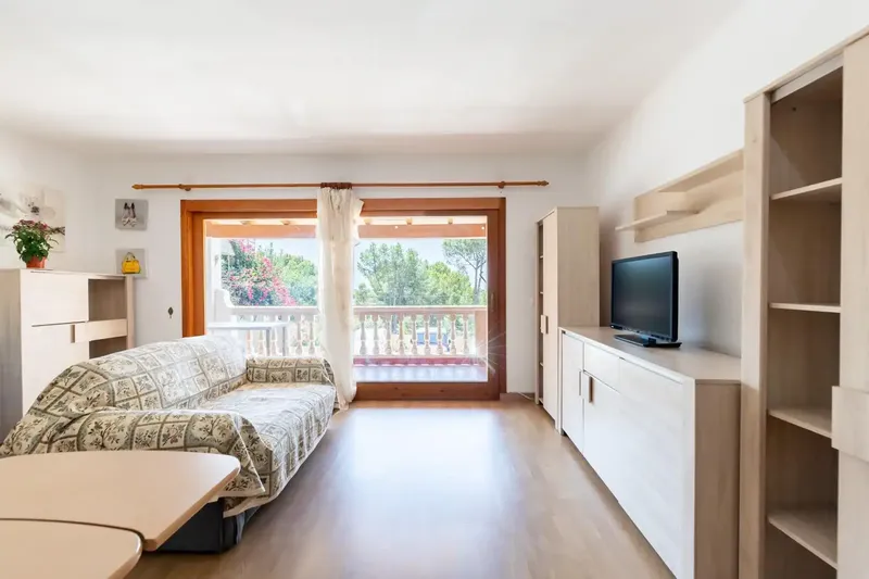 Apartment for sale in Paguera with terrace, garden and parking space — photo 4