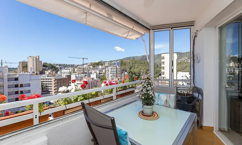 Apartment with parking and storage room in Cala Major — photo 5