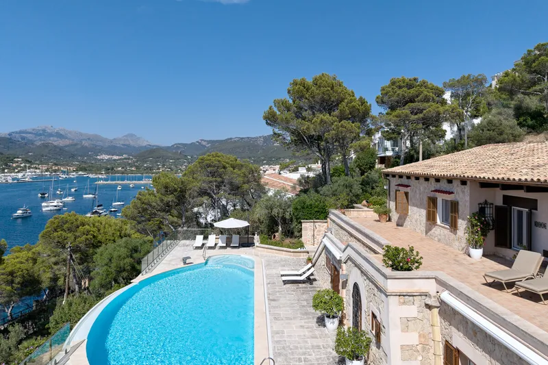 Exclusive: Stunning Mallorcan-style estate with a vacation rental license and breathtaking views across the bay - Marcel Remus Real Estate — photo 6