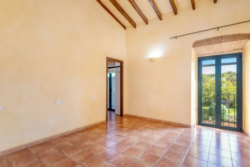 Manacor, charming finca on an exceptionally large plot with panoramic views and a small grove of trees near Sant Llorenç — photo 11