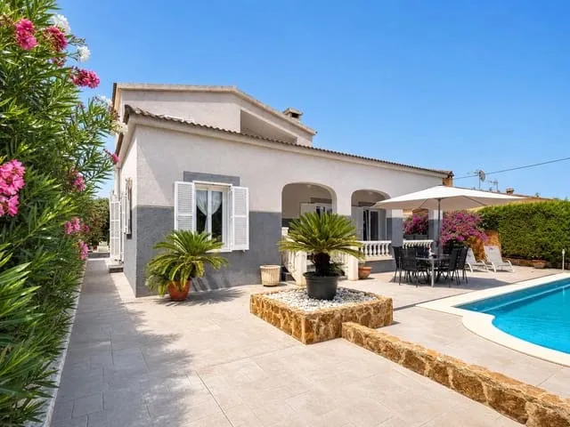 Villa for sale in Cala Pi, Llucmajor, Mallorca — photo 1