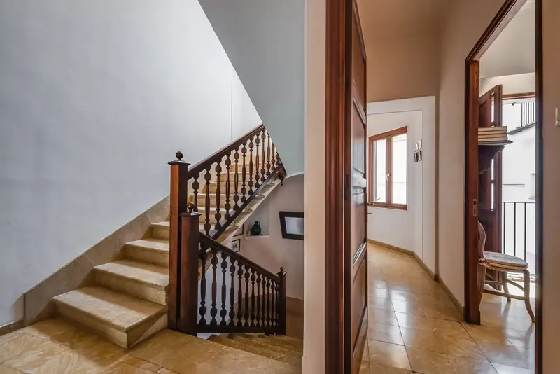 Charming Mallorcan townhouse in Sóller with views of the cathedral and mountains, just a few minutes' walk from — photo 11