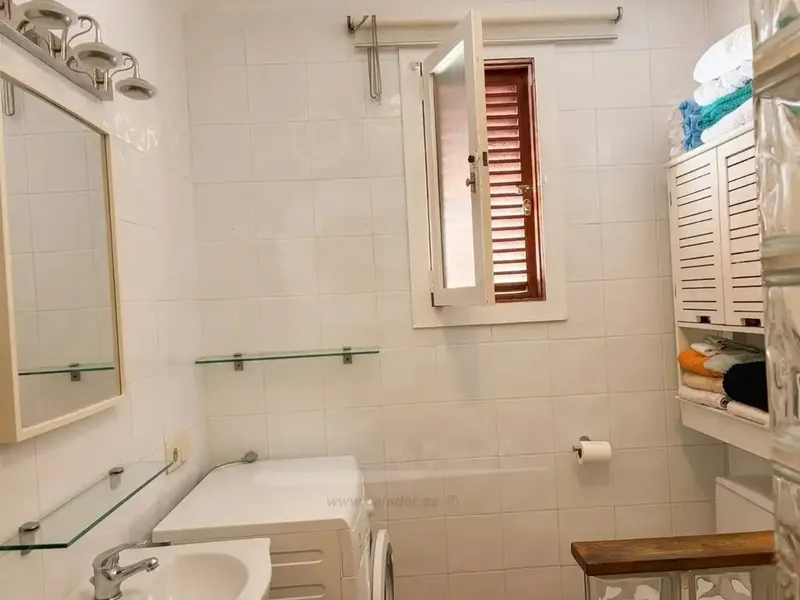 Exclusive ground floor apartment on the first line of the sea, with direct private access to Cala Ferrera beach. — photo 8