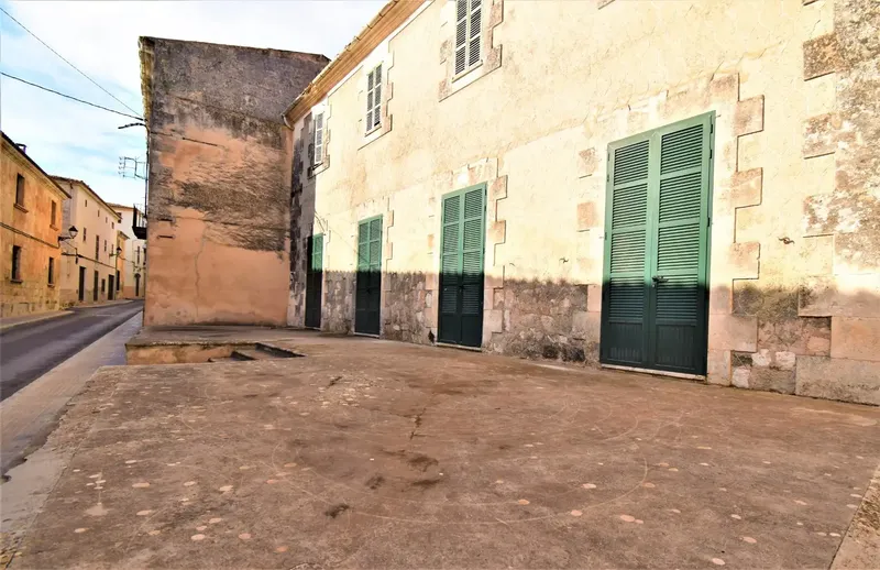 Emblematic manor house from the early 20th century with large spaces — photo 6
