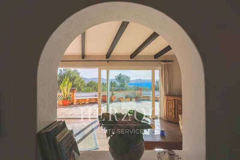 Residence with sea views, private pool and lots of privacy, centrally located and close to the beach in Paguera — photo 5