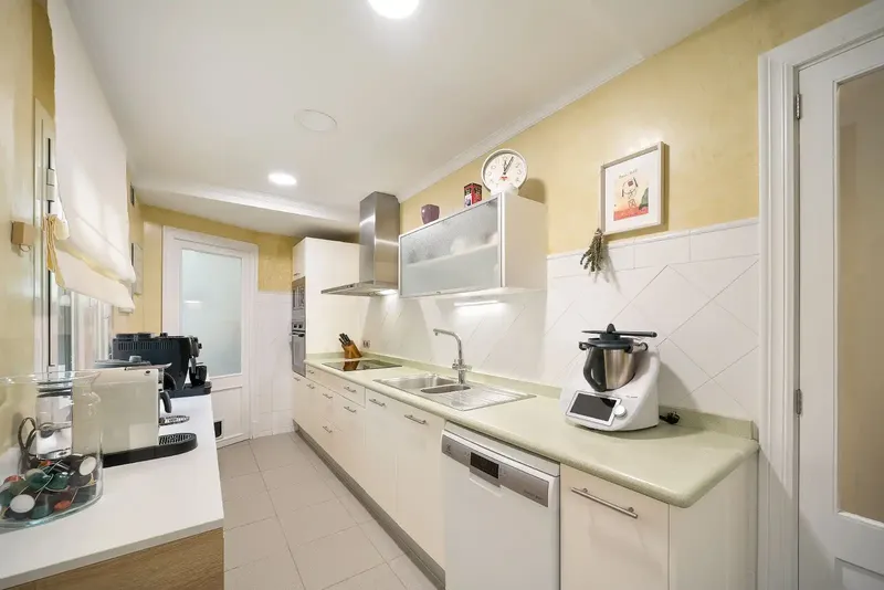 Well-distributed apartment in Palma de Mallorca, Plaza de Toros, on a 2nd floor without elevator, with 100 m² usable distributed in 3 be — photo 7