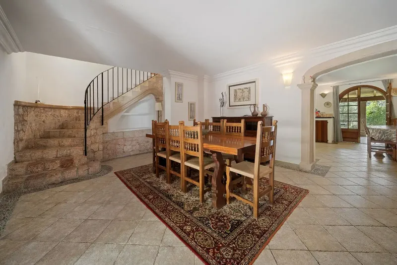 Beautiful finca in Pollença of approx. 3,000 m2 consisting of 2 houses of 261 m2 and 235 m2, large pool, outdoor toilet, barbecue porch — photo 5