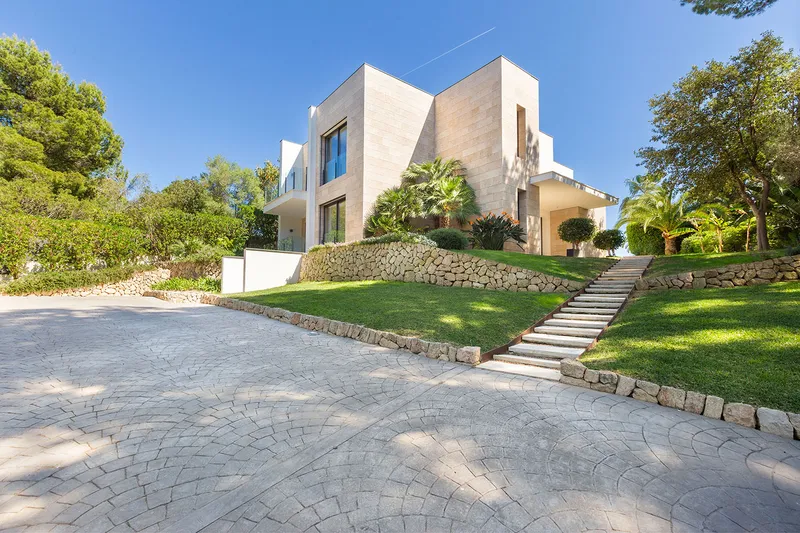 Modern luxury villa with magnificent views — photo 4