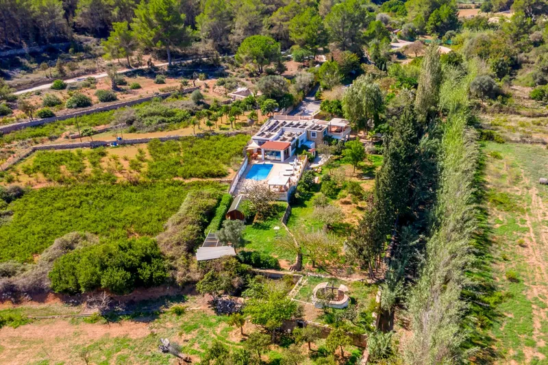 Authentic 6-Bedroom Finca with Apartments for In — photo 6