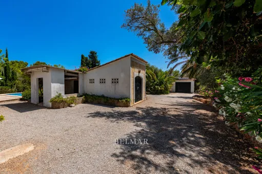 Pure island feeling! Single-storey property with adjoining building and garage near the beach of Cala Murada — photo 8