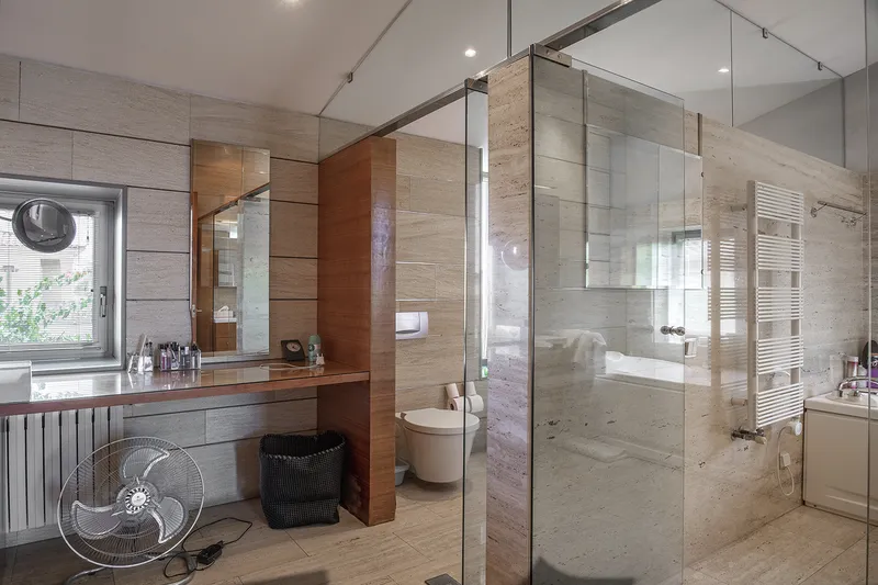 Villa in Son Veri Nou - Property with pool on the first sea line — photo 10