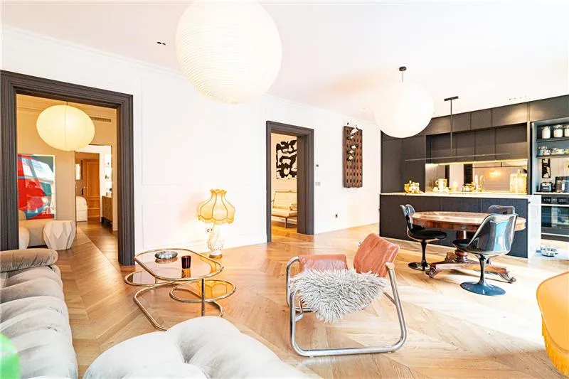 170 m² apartment in a majestic building in the heart of Palma — photo 1