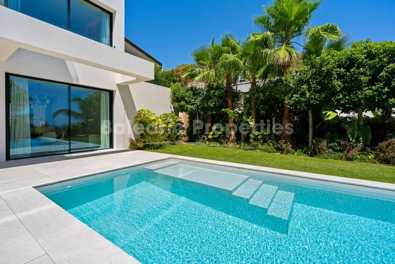 Modern Mediterranean villa for sale in upper Son Vida, Mallorca — photo 2
