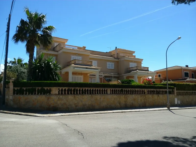 Magnificently situated terraced house with sea views and pool in Bahía Grande — photo 8