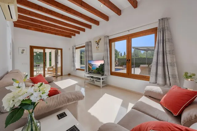 Mediterranean villa with rental license for sale near Pollensa, North Mallorca — photo 4