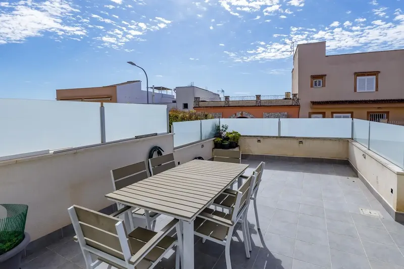 Bright townhouse with completely open views in the quiet area of Son Peretó — photo 2