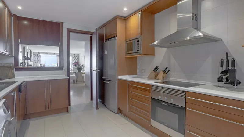 Superb and luxurious, south facing apartment in a first line waterfront community affording panoramic sea and coastal views in Sol de Mallorca – For Sale — photo 11