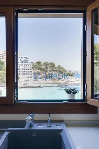 Apartment with Sea View — photo 11