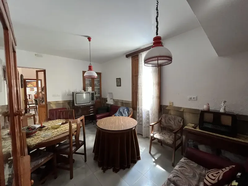 Charming village house for sale in Santa Margalida, Mallorca. A property with character, spacious rooms and enormous potential for cr — photo 8