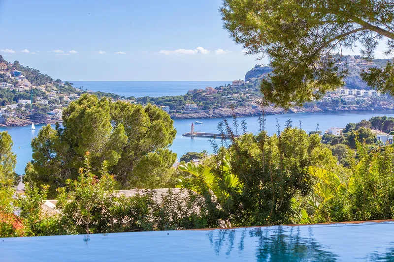 Montport: Spectacular villa in an exclusive location — photo 1