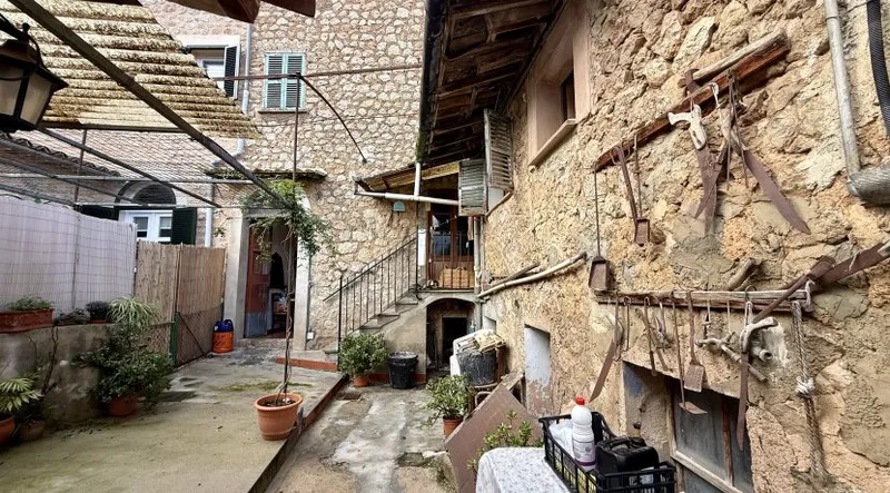 Beautiful Majorcan house with garage and garden in the heart of Soller — photo 8
