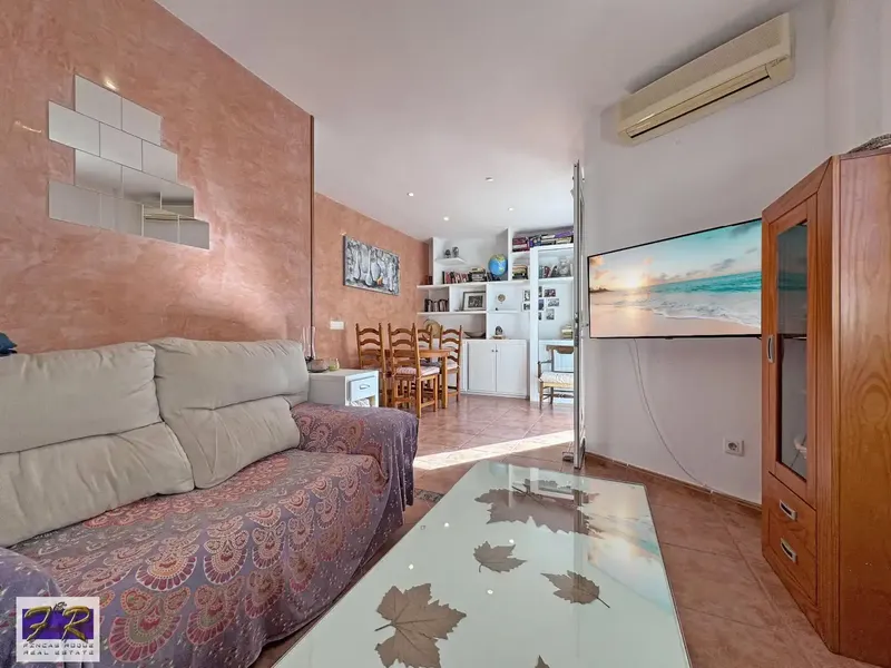 Fantastic Opportunity in Puerto de Alcudia: Exclusive Apartment Steps from the Beach — photo 1