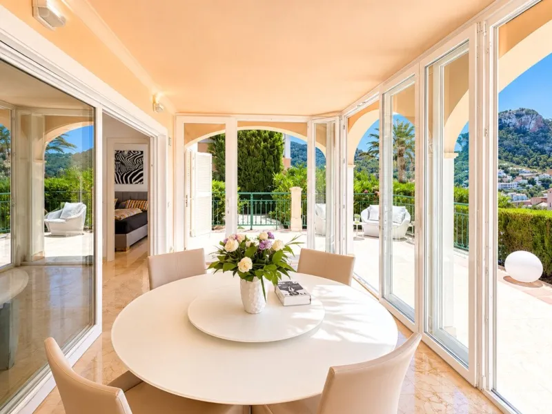 Exclusive apartment in Cala Llamp with stunning terrace and sea view - Port d'Andratx - 2 bedrooms, 100 m² — photo 4