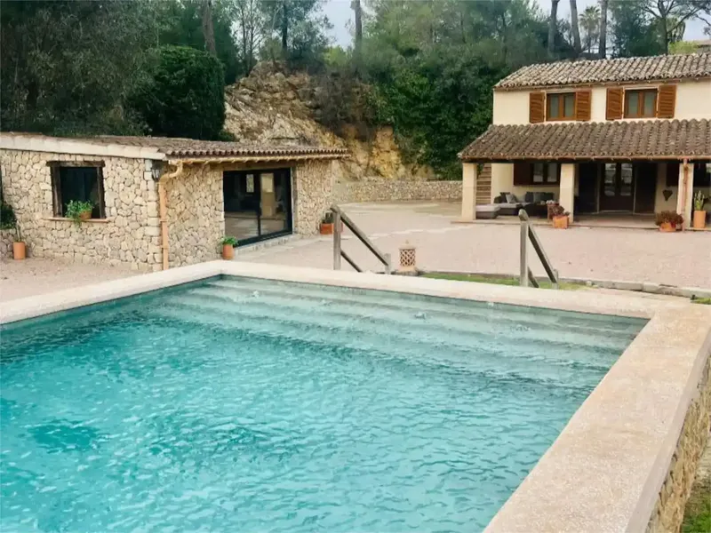 Maravillosa finca rústica en magnífico estado en Calvià con vistas panorámicas y total privacidad. La casa principal tiene dos plantas con t — photo 3