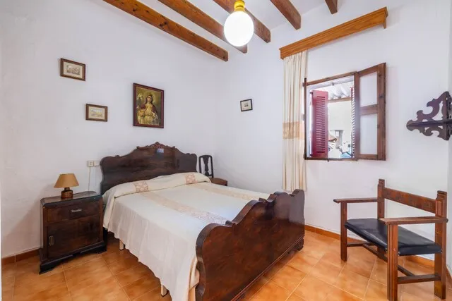 Village house for sale with loads of potential in central Pollensa, north Mallorca — photo 8